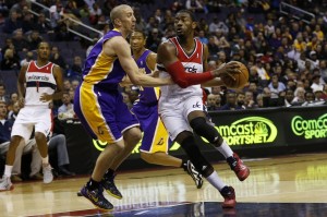 2013-11-27T012009Z_1004809202_NOCID_RTRMADP_3_NBA-LOS-ANGELES-LAKERS-AT-WASHINGTON-WIZARDS-6979