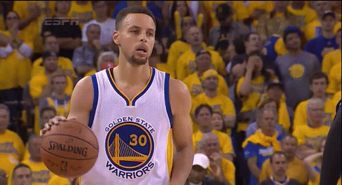 La faccia di Klay è tutta un programma. Vietato ai minori.